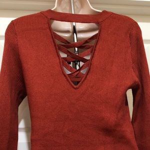 NWOT No Boundaries Sweater Size XL(15-17)